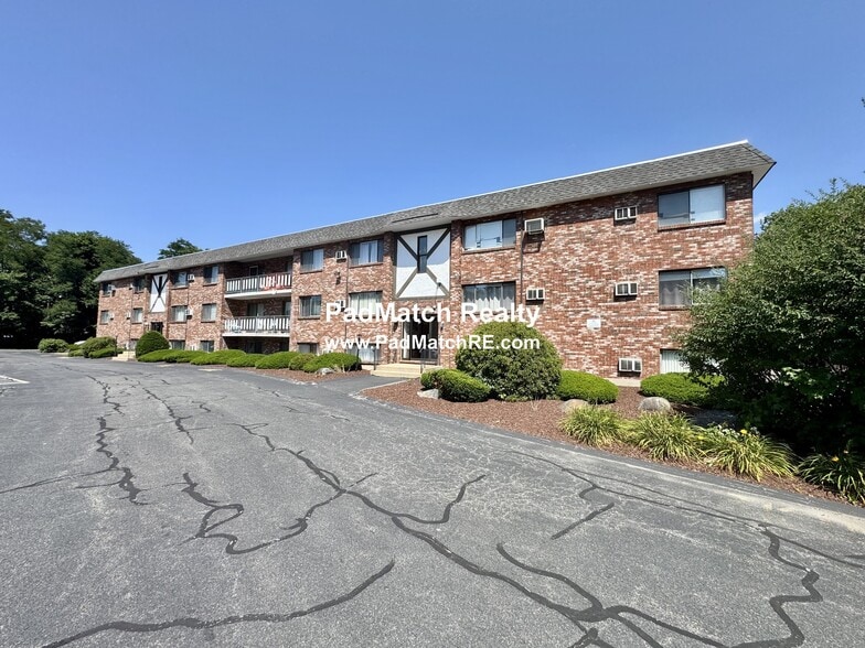 Building Photo - 65 McCormick Terrace