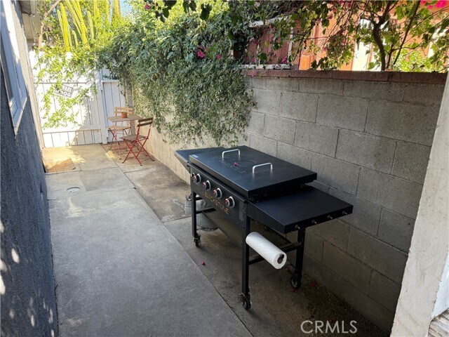 Building Photo - 7358 Riverton Ave