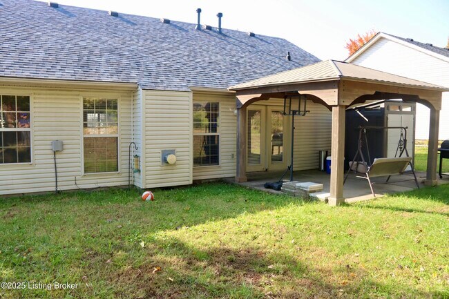 Building Photo - 9509 Hunters Trail Ct