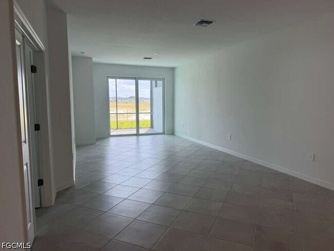 Building Photo - 14778 Martingale Pl