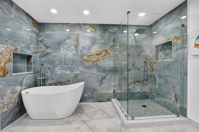 Building Photo - 7145 Promenade Dr