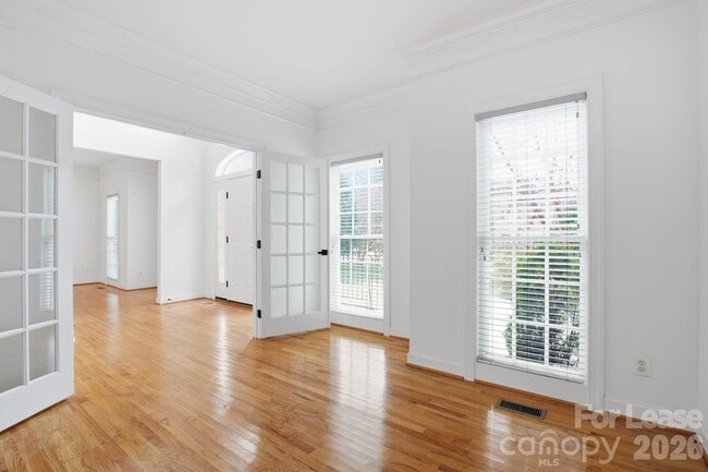 Building Photo - 1425 Bristol Pl Ct