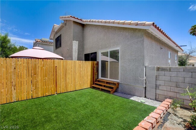 Building Photo - 3557 Sedwick Dr