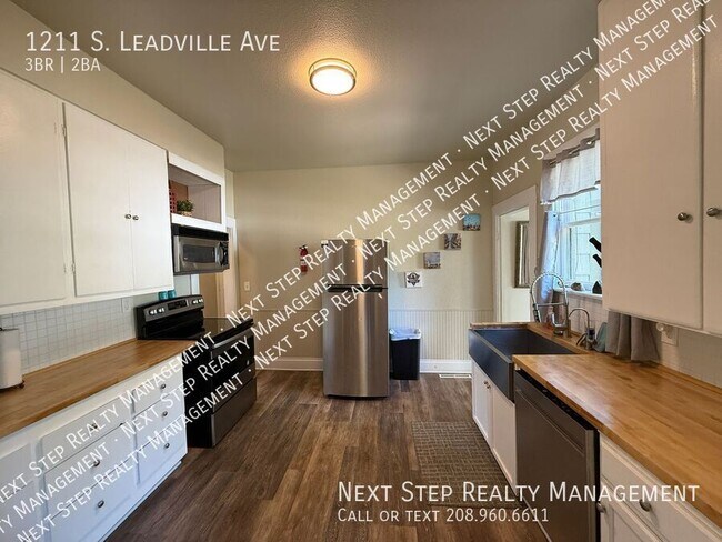 Building Photo - 1211 S Leadville Ave