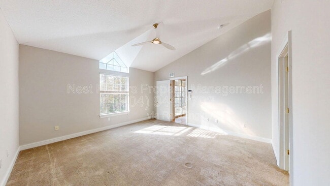 Building Photo - 330 N Shore Cir