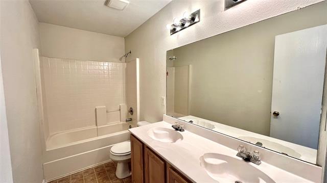 Building Photo - 651 Blue Chalk Dr