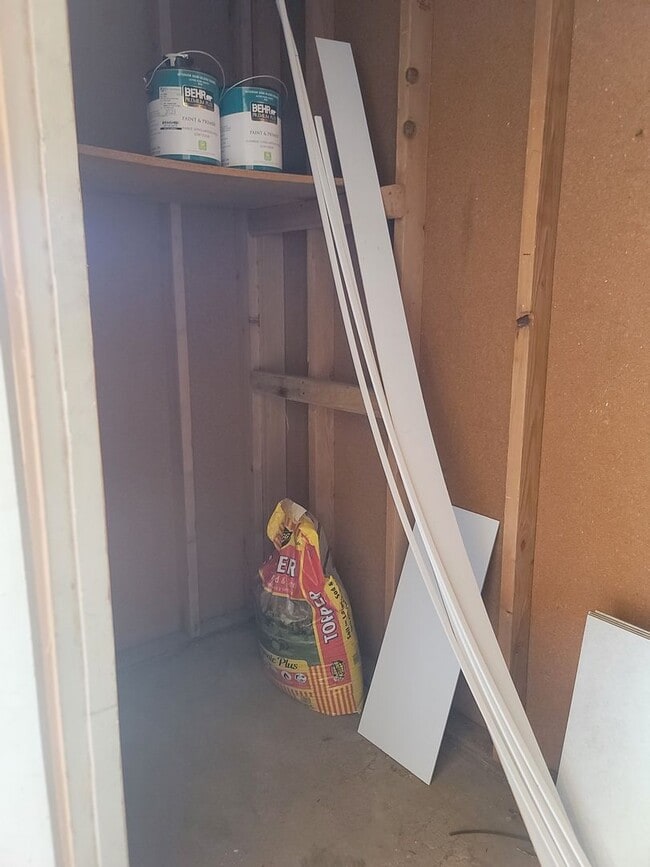 Building Photo - 4819 E Cambridge Ave