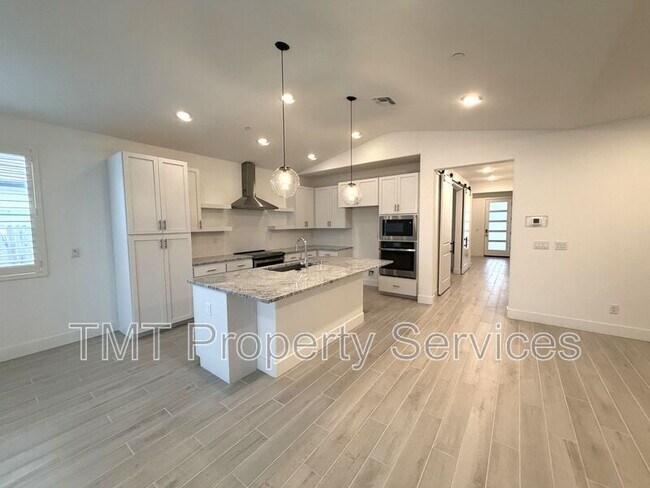 Building Photo - 12256 Alamosa Dr