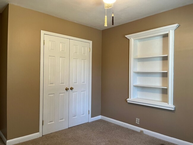 Building Photo - Available Now: 3/2 in Woodruff!
