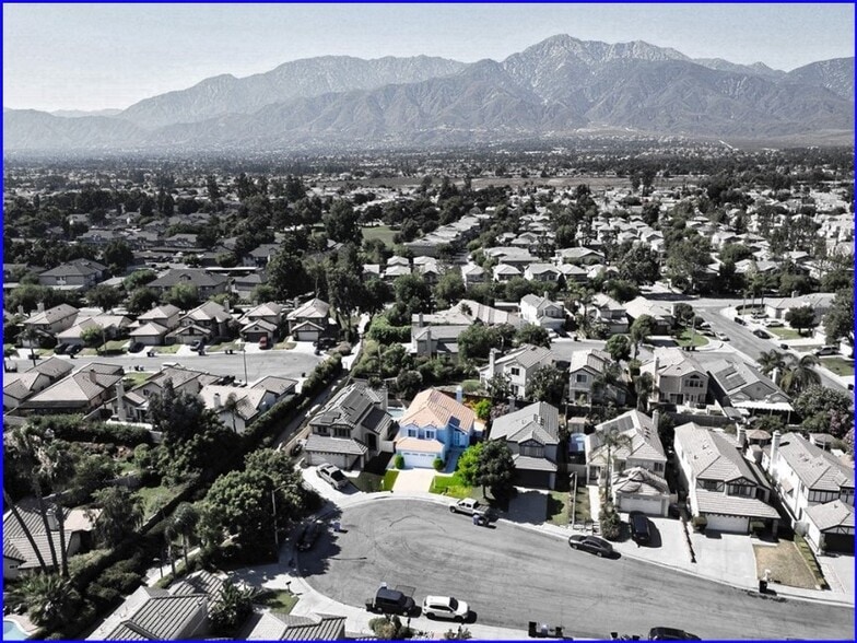 On quiet cul-de-sac - 11076 Brentwood Dr