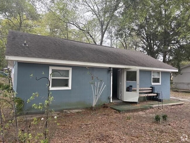 Building Photo - 652 Blakely Ave