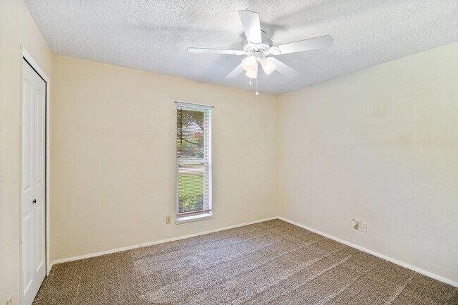 Building Photo - Nice 3 Bedroom Home Located in Plano, Texas!