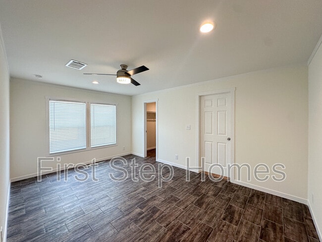 Building Photo - 237 Noriker Dr
