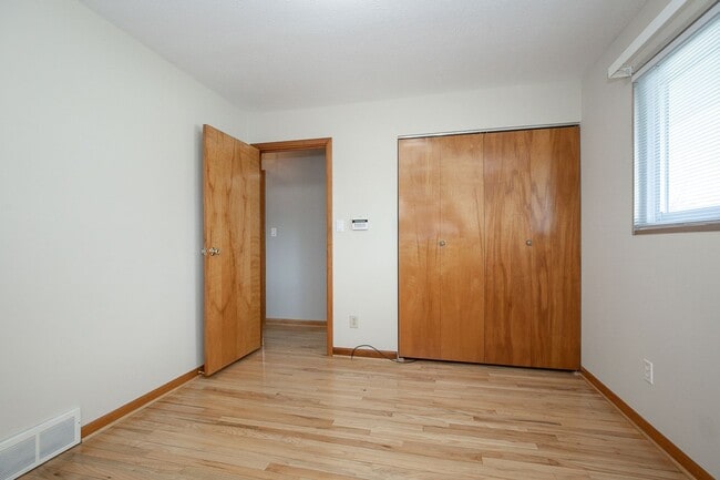 Building Photo - # Bedroom/2 Bath Single family!  Brook Park! Finished Basement