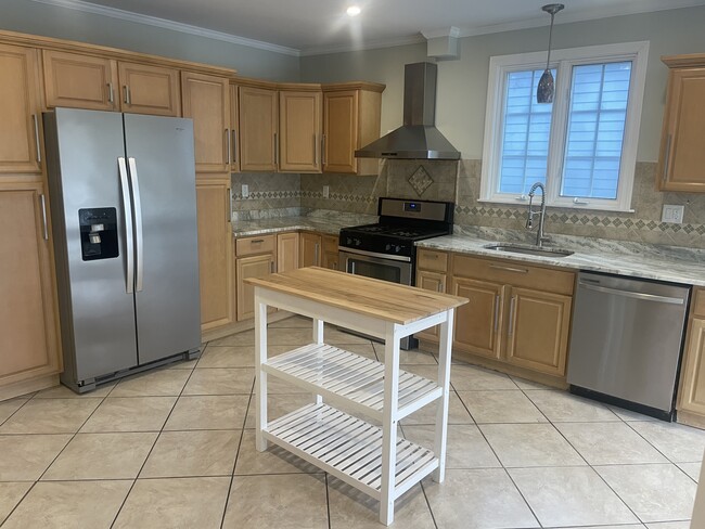 Kitchen - 54 Allerton St