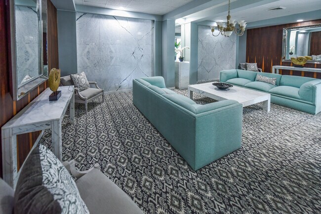 Building Photo - 2860 S Ocean Blvd