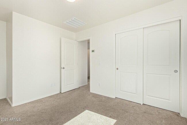 Building Photo - 17837 N 114th Ln