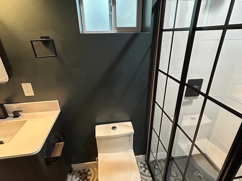 Building Photo - 2719 Alta St