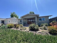 Building Photo - 144 Primrose Ave