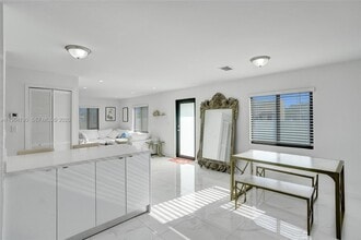 Building Photo - 1712 NW 76th Terrace