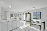 Building Photo - 1712 NW 76th Terrace