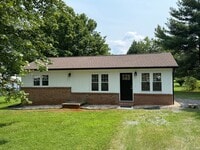 Building Photo - Newly Remodeled