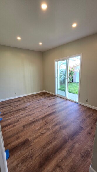 Room 3 - 1203 Cobb St
