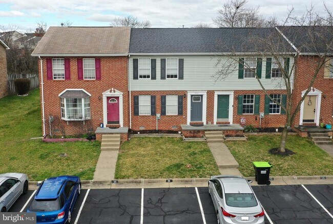 Building Photo - 311 Willowbrook Ct