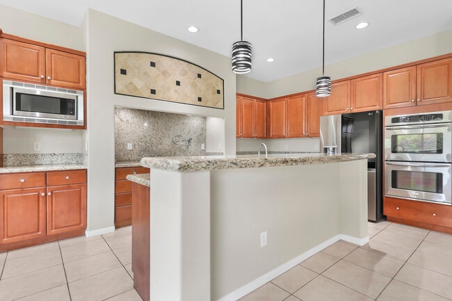 Building Photo - 112 Tesori Dr