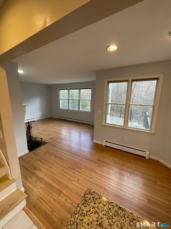 Building Photo - 34 Rossi Ave