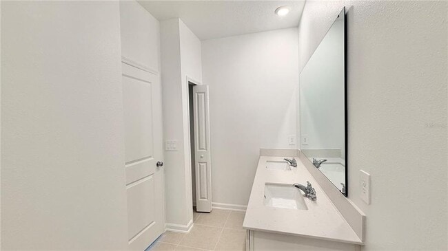 Building Photo - 5177 Green Belt Dr