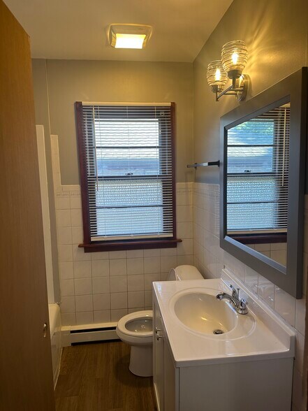 Building Photo - 315 Palomino Ln