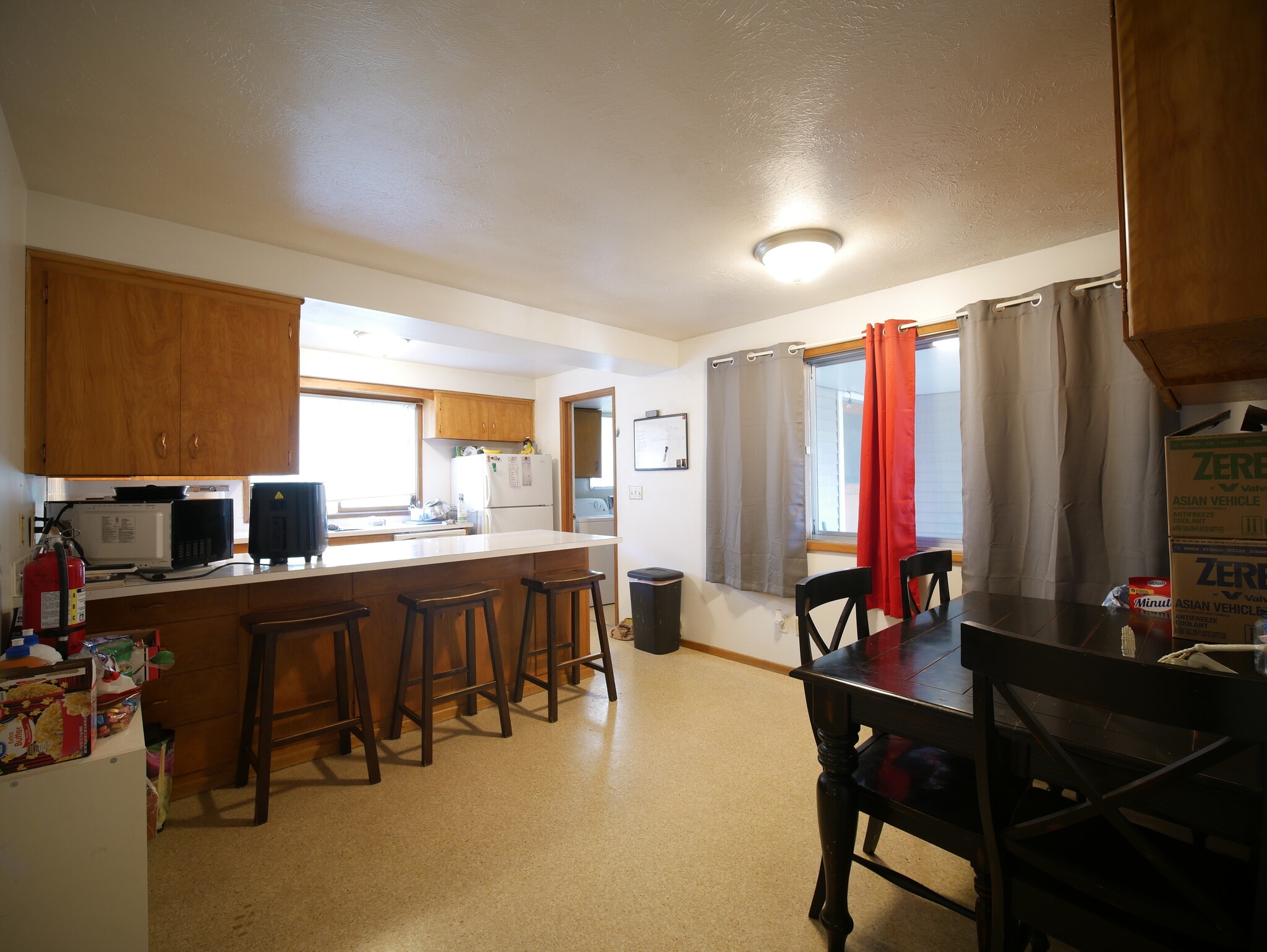 Building Photo - 1425 NW Kenny Dr