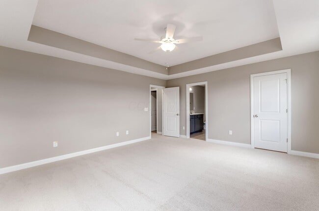 Building Photo - 5494 Dutch Ln