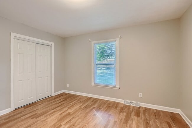 Building Photo - 5608 Weddington Matthews Rd, Matthews, NC,...