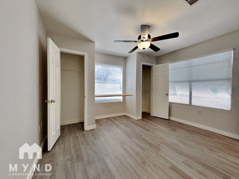 Building Photo - 634 N Quartz St