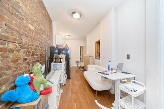 Building Photo - 2 bedroom in New York NY 10036