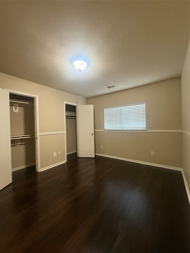 Building Photo - 8210 Paddington Pl Dr