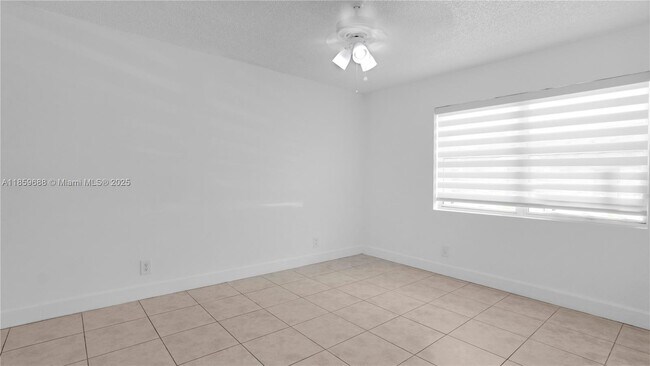 Building Photo - 6460 NW 170th Terrace