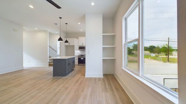 Building Photo - 5212 Pine Tree Dr