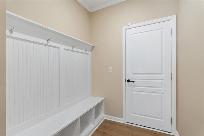 Building Photo - 865 Great Glen Pl