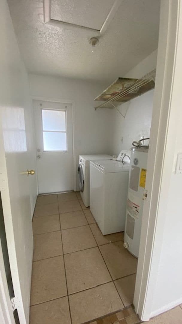 Building Photo - 3 Bedroom 2 Bath Villa West Bradenton.