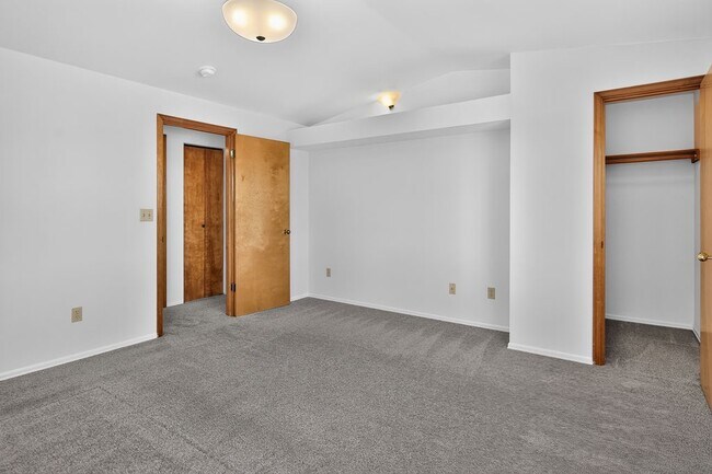 Building Photo - 3805 NW Munson St