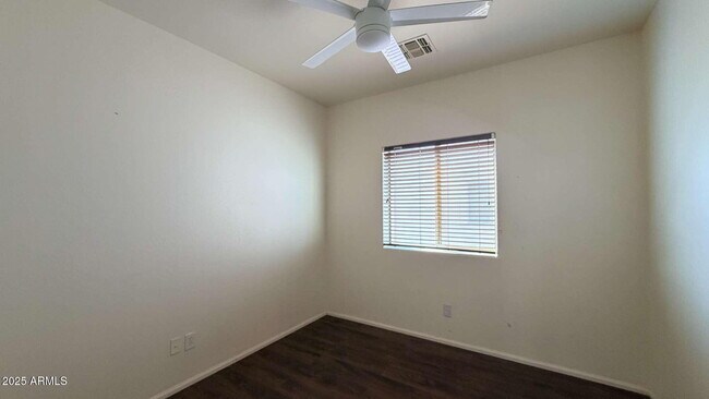 Building Photo - 45105 W Horse Mesa Rd