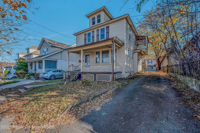 Building Photo - 21 Stafford Ave
