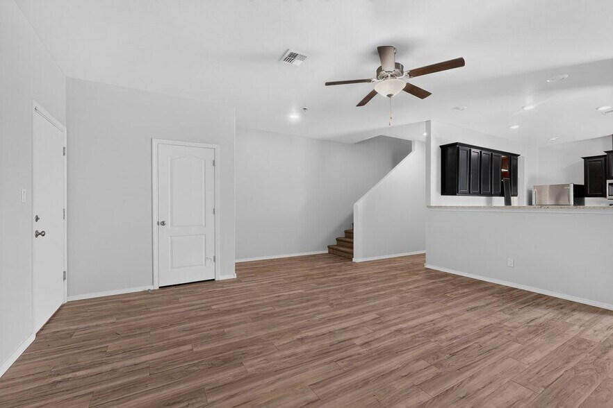 Building Photo - 1504 Gulfstream Dr SE