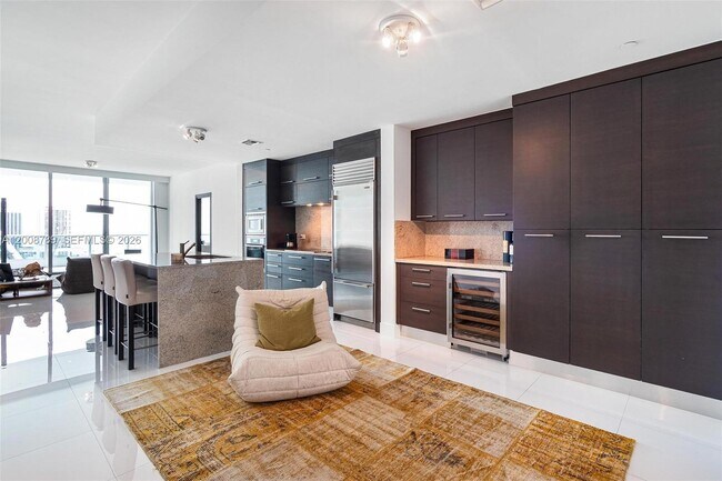 Building Photo - 900 Biscayne Blvd