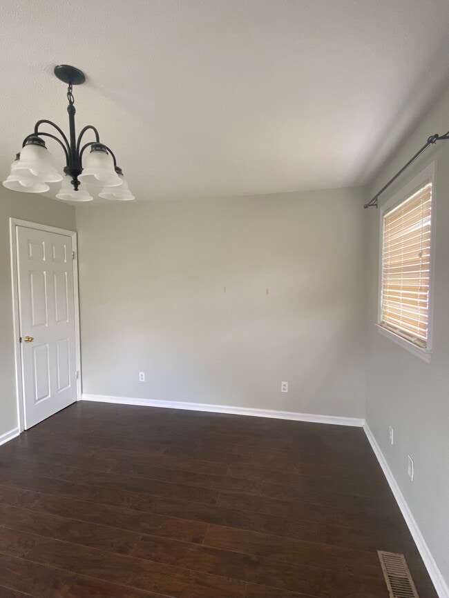 Building Photo - 1014 Buchanan Dr