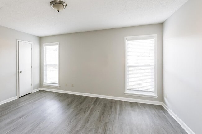 Building Photo - 4454 Westbury Dr