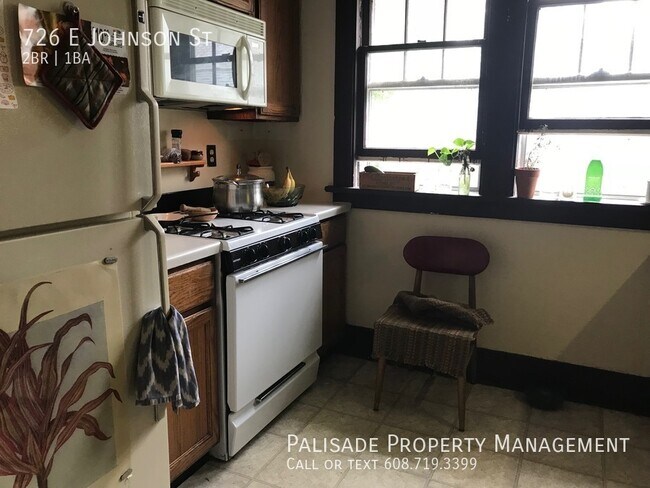 Building Photo - 726 E Johnson St